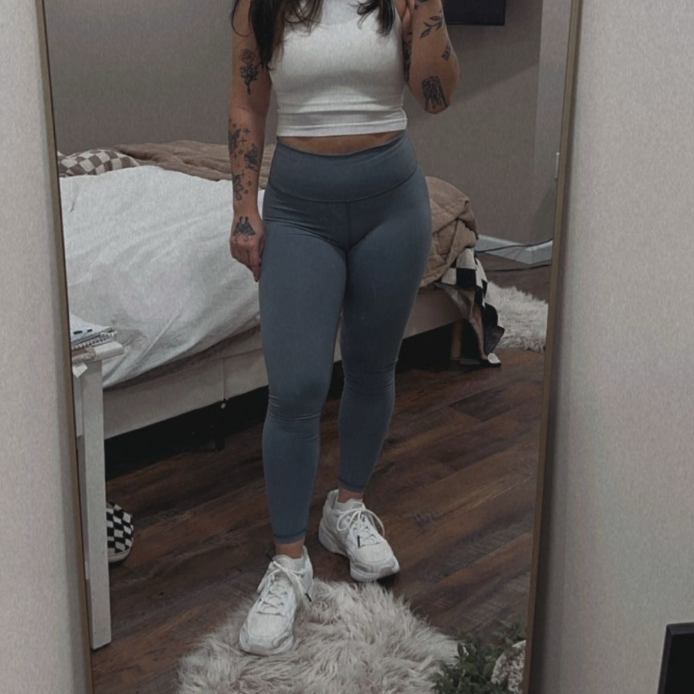 FABLETICS SIZE SMALL SHORT MOTION365+ leggings